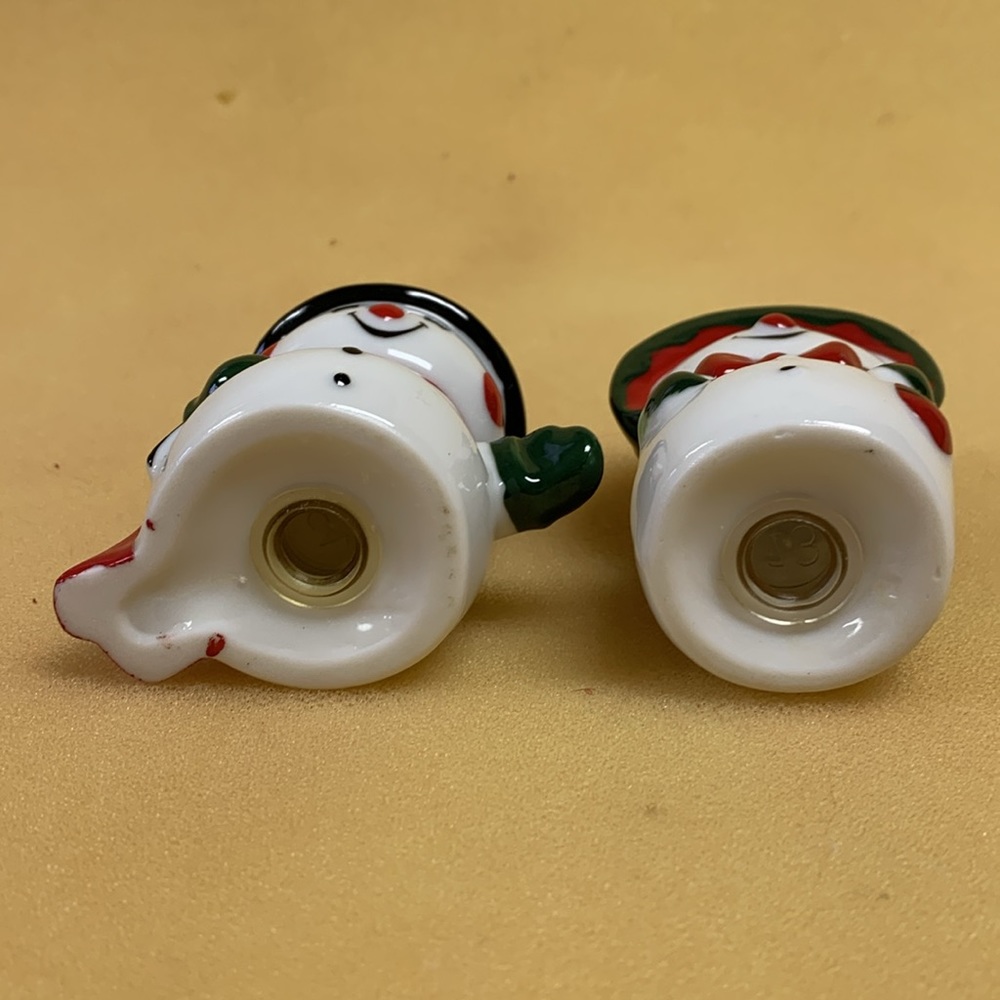 Snow-Couple Salt & Pepper Shakers - Picture 8 of 10